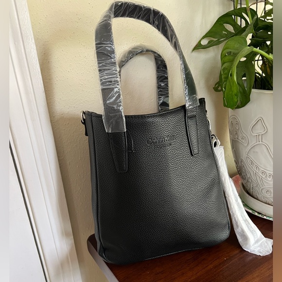 Calvin Klein Black Tote Bag - Picture 1 of 7